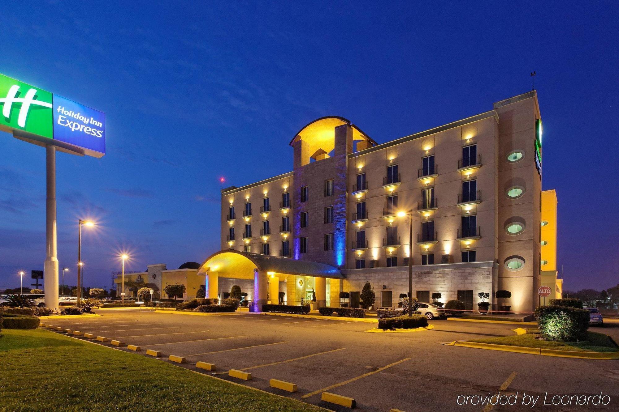 Holiday Inn Express Silao-Aeropuerto Bajio, An Ihg Hotel Kültér fotó